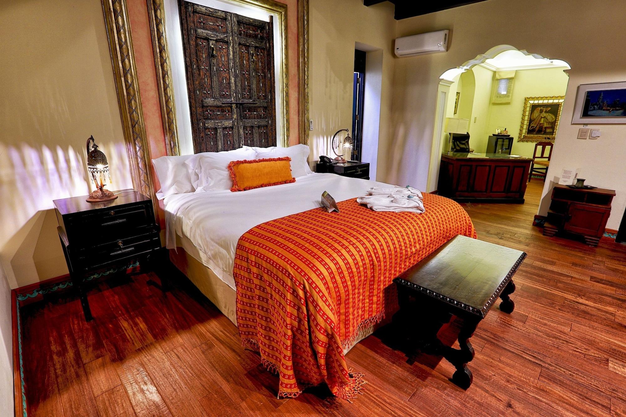 Pensativo House Hotel (Adults Only) Антигуа-Гватемала Экстерьер фото